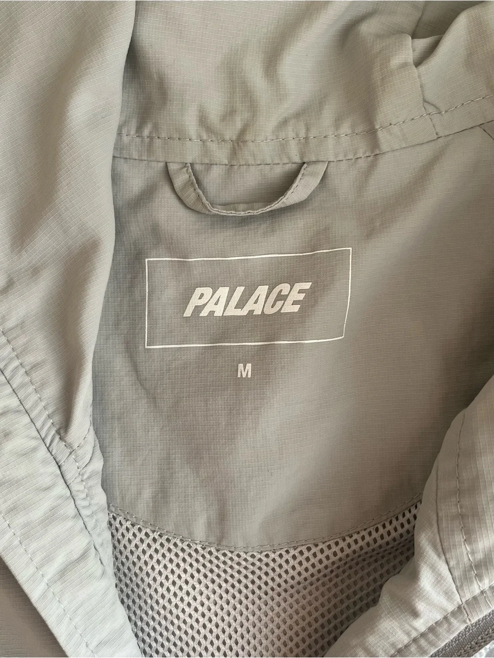 Palace Quick Dry Soft Shell Hooded Windbreaker Jacket Light Grey Size M